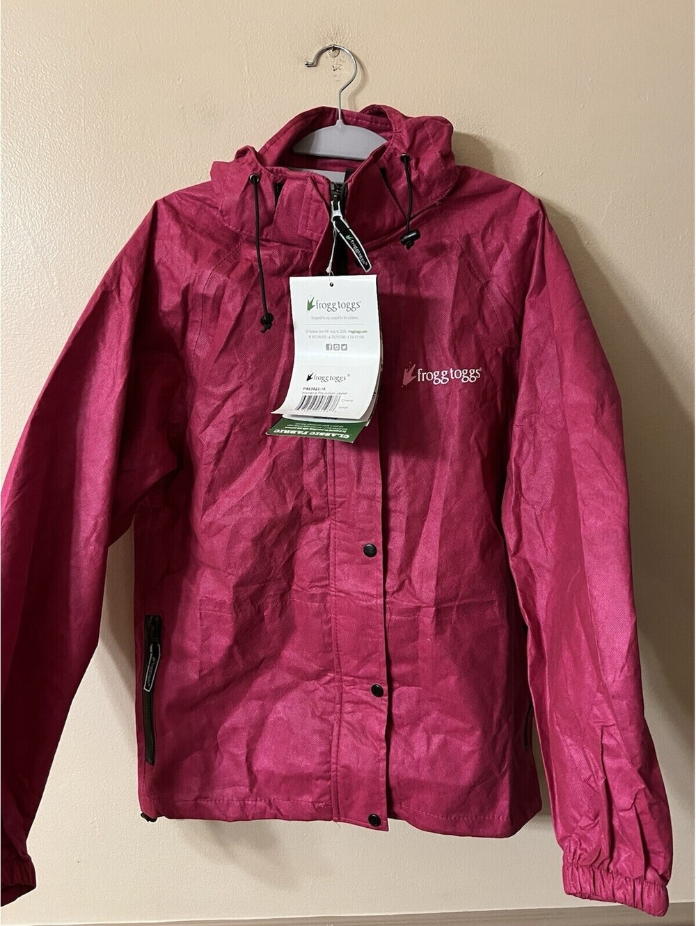 FROGG TOGGS Women's Classic Pro Action Waterproof Rain Jacket Size S Cherry